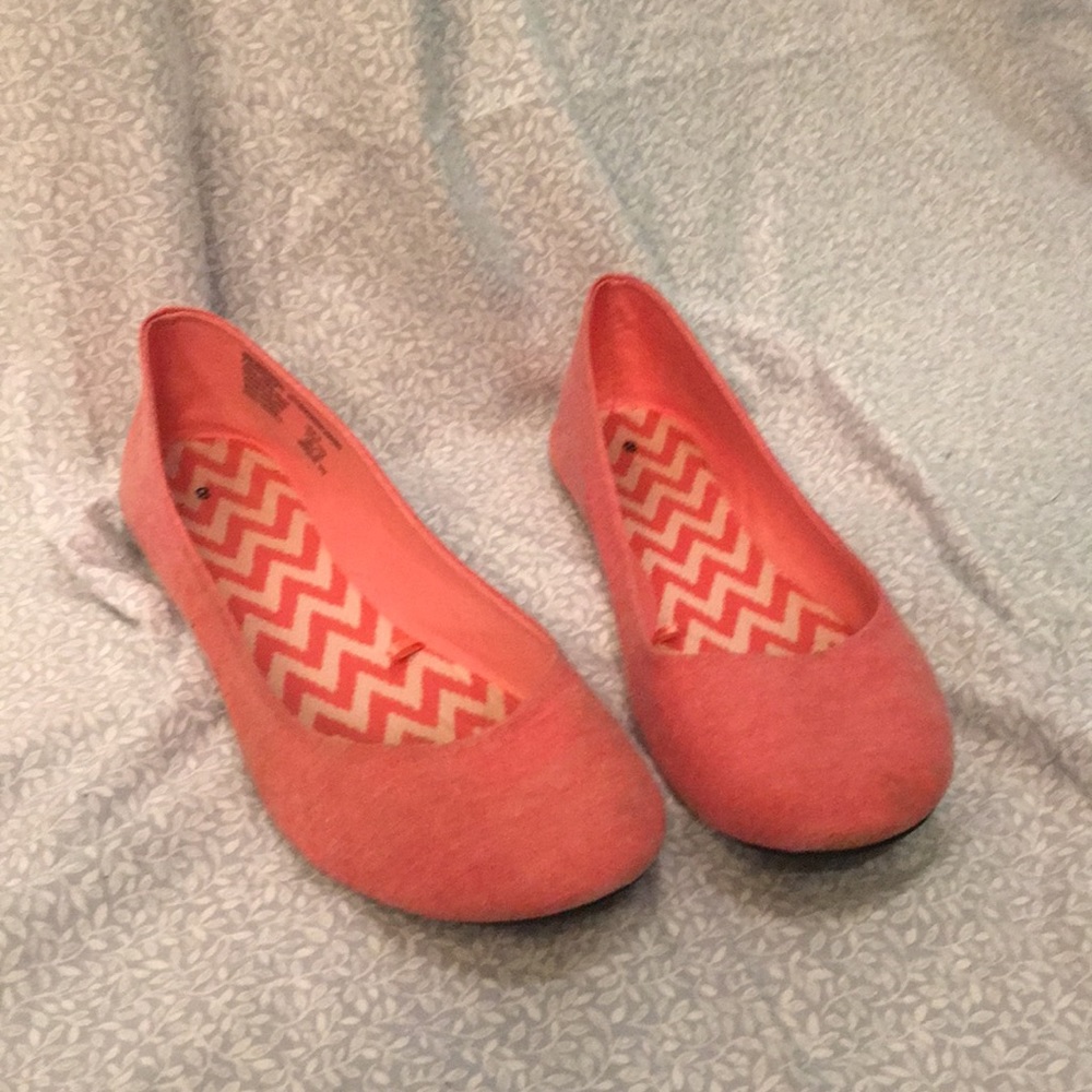 Pink flats